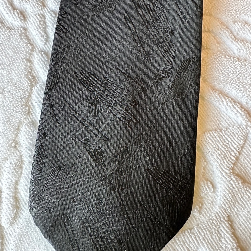 Elegant Black Textured Men's‎ Tie